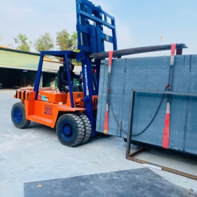 Dịch vụ nâng hạ hàng hóa tại Thủ Dầu Một chuyên nghiệp – an toàn