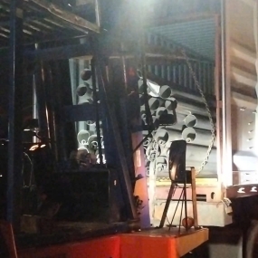 ĐÓNG RÚT HÀNG CONTAINER TẠI KCN SÓNG THẦN