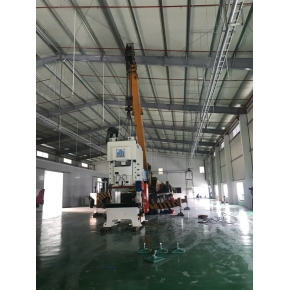 Hình ảnh cẩu hàng hóa