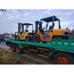 Một số hình ảnh vận chuyển xe nâng tới khách hàng