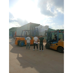 Nâng dàn máy quá khổ trong KCN Bình Dương