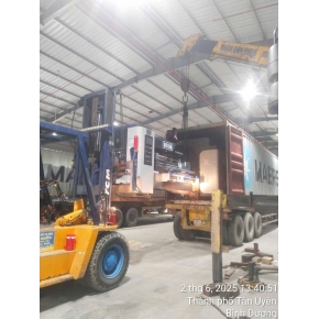 Đóng rút máy móc container tại KCN Vĩnh Tân