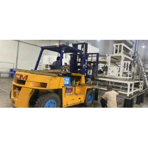 Nâng dàn máy hạng nặng trong xưởng KCN Bình Dương