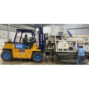 Nâng hạ máy móc KCN Bến Cát