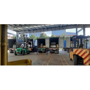 Rút dàn máy trong container tại Bình Dương