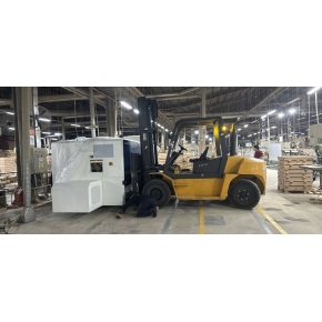 Nâng hạ máy móc KCN Vĩnh Tân, Tân Uyên. Bình Dương