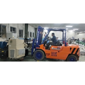 Nâng hạ máy móc KCN Vĩnh Tân, Tân Uyên. Bình Dương