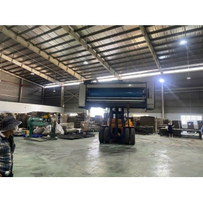 Nâng hạ máy móc KCN Mỹ Phước 1