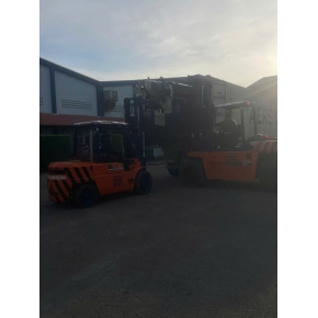 Nâng hạ máy móc KCN Mỹ Phước 1