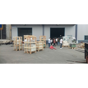 Dịch vụ nâng hạ hàng hóa tại Bến Cát, Bình Dương – Giải pháp an toàn, hiệu quả