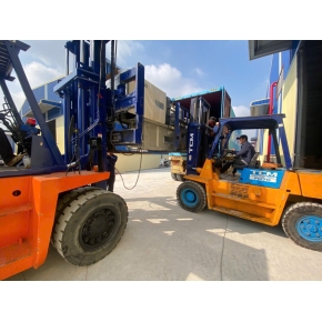 Dịch vụ nâng hạ hàng hóa tại Bến Cát, Bình Dương chuyên nghiệp