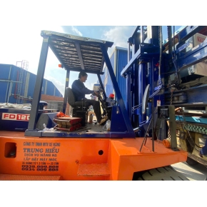 Dịch vụ nâng hạ hàng hóa tại Bến Cát, Bình Dương chuyên nghiệp