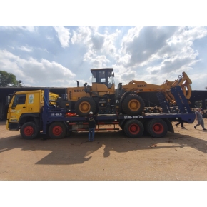 Dịch vụ nâng hạ hàng hóa tại Thuận An, Bình Dương chuyên nghiệp