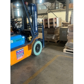 Dịch vụ cẩu hàng hóa tại Dĩ An, Bình Dương chuyên nghiệp – an toàn