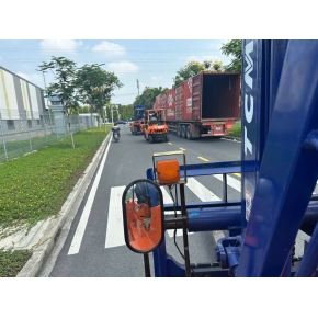 DỊCH VỤ NÂNG CẨU HÀNG HÓA, ĐÓNG RÚT CONTAINER TẠI KCN VSIP II - TÂN UYÊN