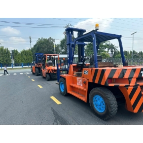 DỊCH VỤ NÂNG CẨU HÀNG HÓA, ĐÓNG RÚT CONTAINER TẠI KCN VSIP II - TÂN UYÊN