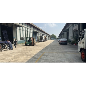 Nâng cẩu hàng hóa, đóng rút container tại Thuận An nhanh chóng, an toàn