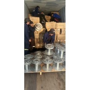 Nâng cẩu hàng hóa, đóng rút container tại Bến Cát uy tín