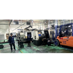 Nâng cẩu hàng hóa, đóng rút container tại Chơn Thành chuyên nghiệp