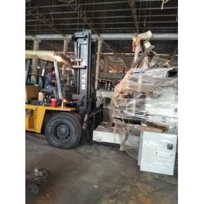 Nâng cẩu hàng hóa, đóng rút container tại Chơn Thành chuyên nghiệp