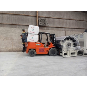 NÂNG HẠ MÁY MÓC TẠI CHƠN THÀNH, BÌNH PHƯỚC – XE NÂNG TRUNG HIẾU ĐỒNG HÀNH CÙNG NHÀ XƯỞNG VÀ DOANH NGHIỆP