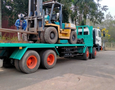 Một số hình ảnh vận chuyển xe nâng tới khách hàng