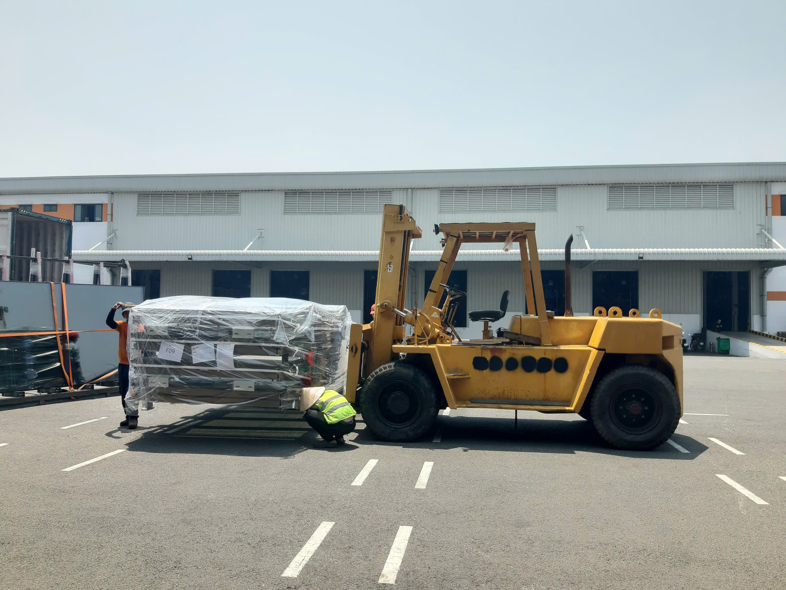 đóng rút container kcn đại đăng