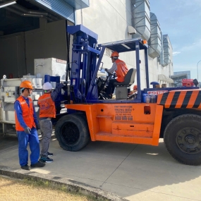 Cho thuê xe nâng tân uyên bình dương